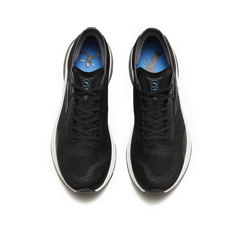 RUNNING SHOES
