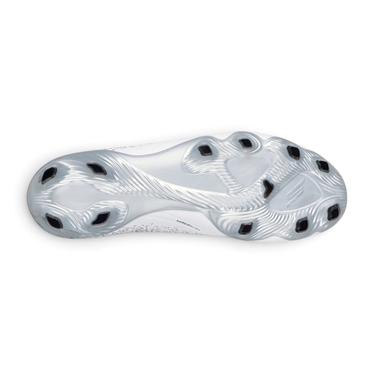 FRG Skechers Razor 1.5 Academy firm ground football boot sole in white and silver with black stud detailing