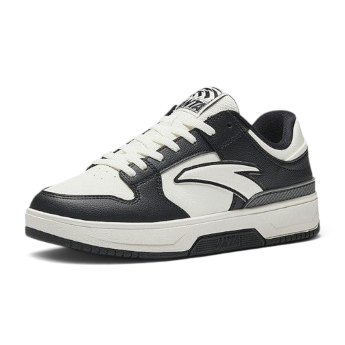 FRG ANTA BASIC CLASSIC sneakers in black and white with a retro-inspired low-top design and lace-up closure.