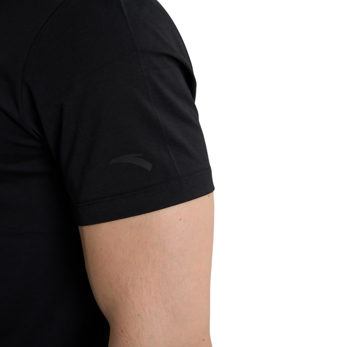 ANTA SS TEE BLACK