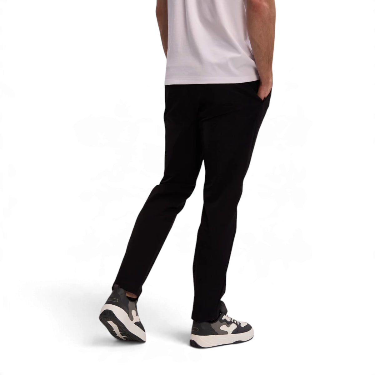 ANTA Men’s TRN Training Pants in Black – product view 4