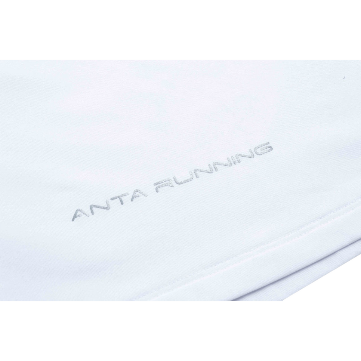 FRG ANTA A-Chill Touch running t-shirt in pure white with reflective ANTA RUNNING logo detail on the fabric