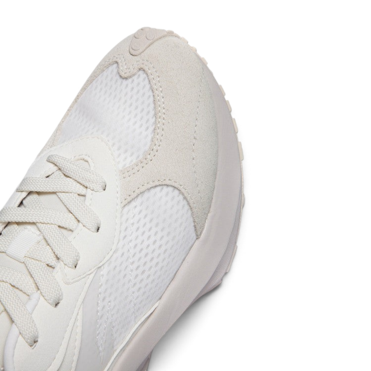 FRG ANTA Heritage casual sneaker in grey and beige mesh and suede with a cushioned midsole and lace-up closure