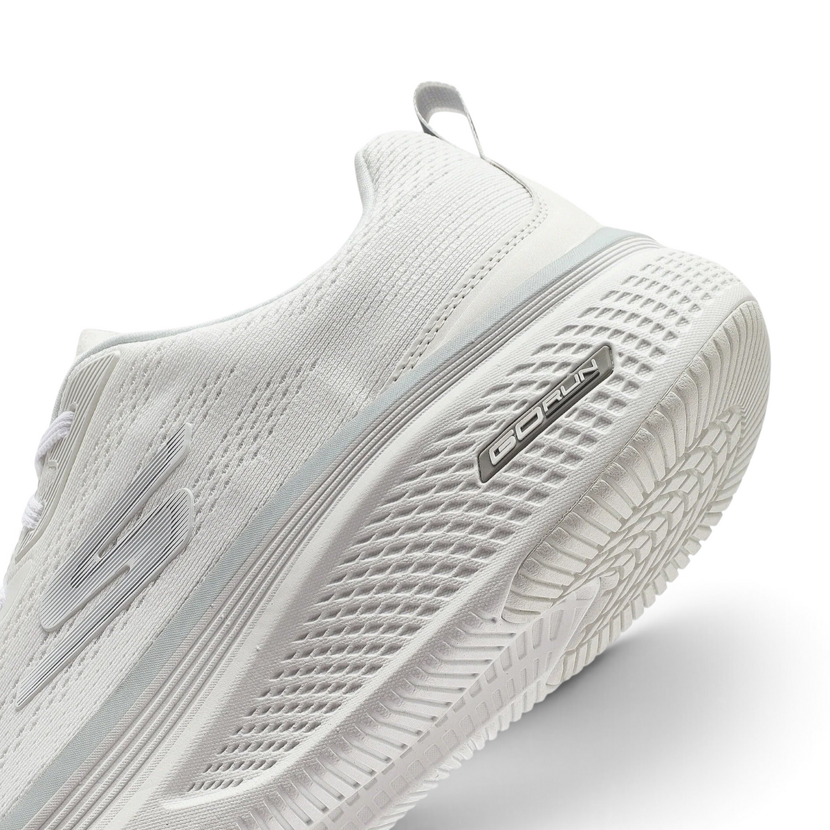 FRG GO RUN ELEVATE 2.0 Fluid Motion running shoe in white with textured midsole and GORUN branding detail
