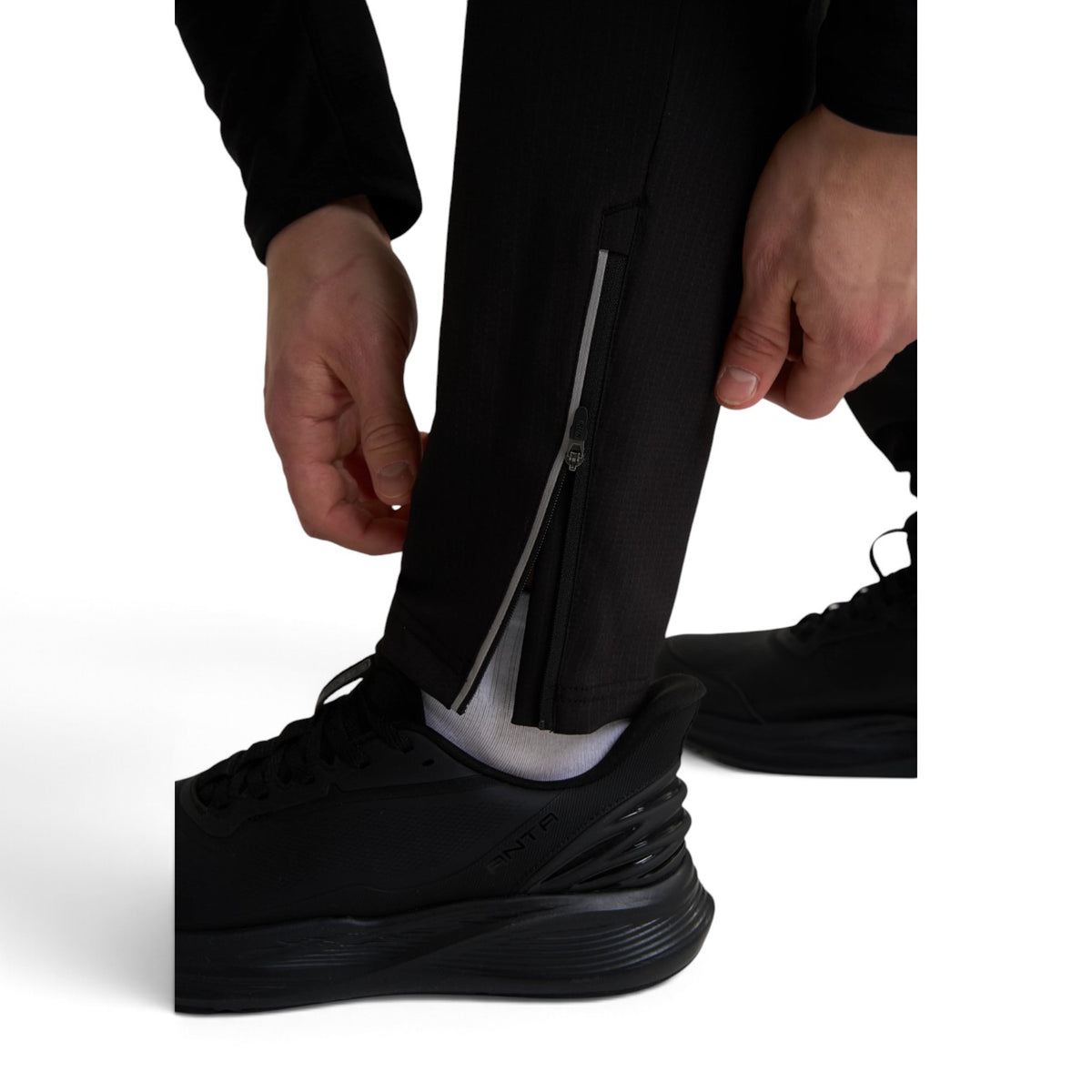 ANTA Woven Track Pants - Black