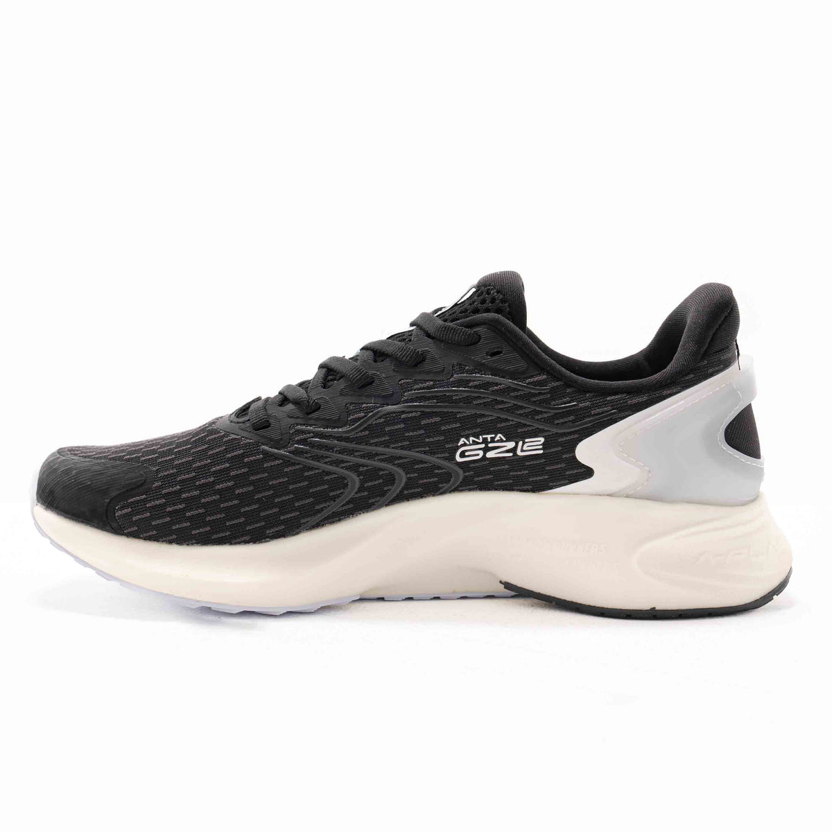 RUNNING SHOES
