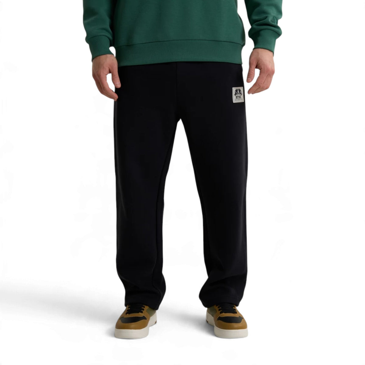 ANTA Men’s SPORTS CLUB Knit Track Pants in Black – product view 1