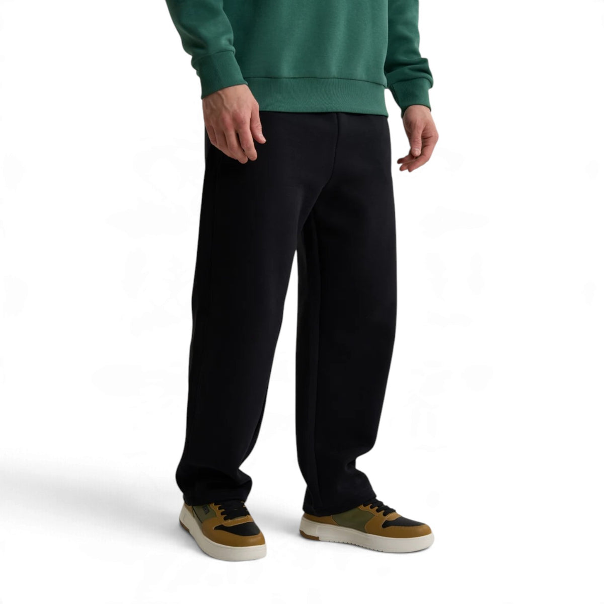 ANTA Men’s SPORTS CLUB Knit Track Pants in Black – product view 3