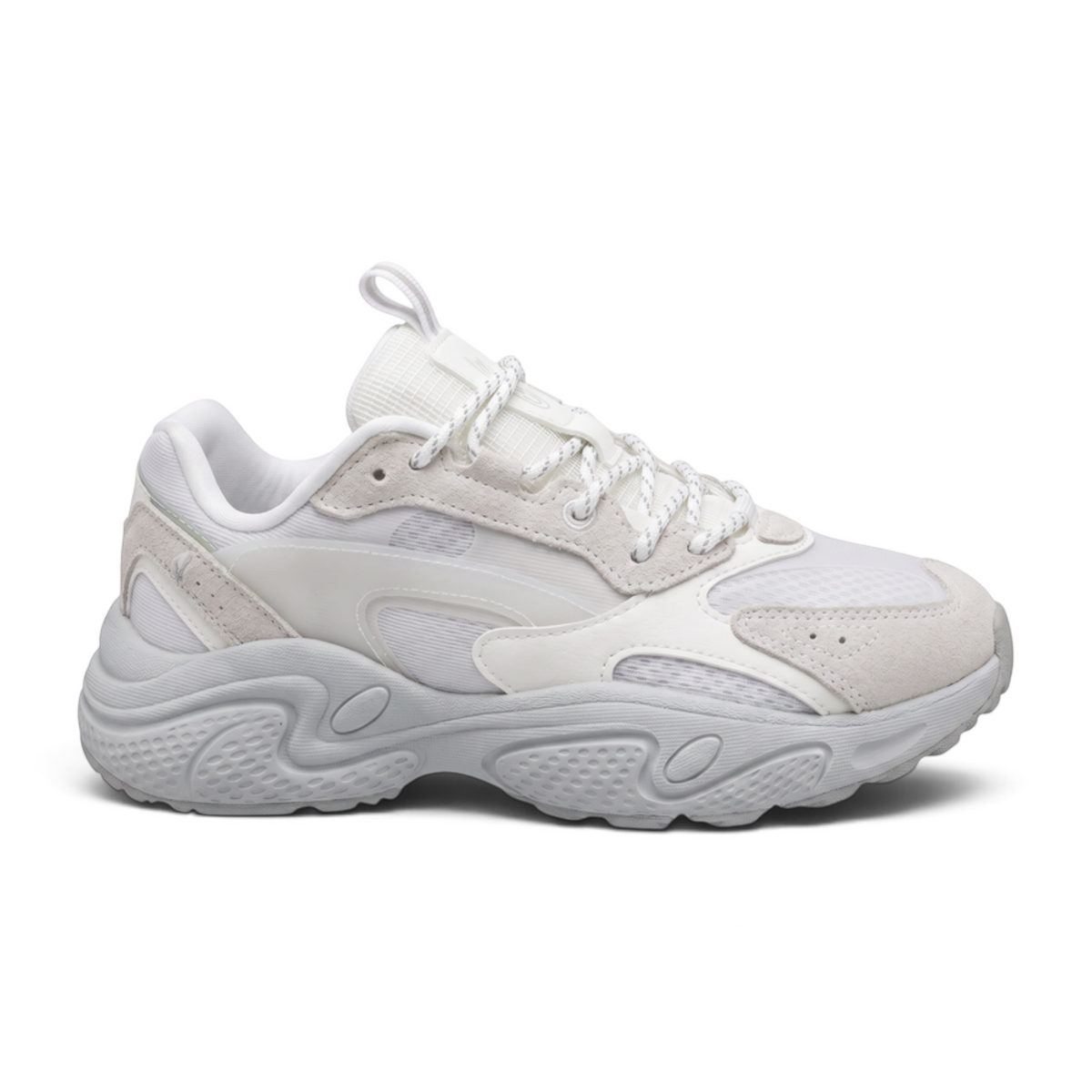 FRG ANTA C37 casual sneakers in white featuring breathable mesh, suede overlays, and a chunky cushioned midsole.