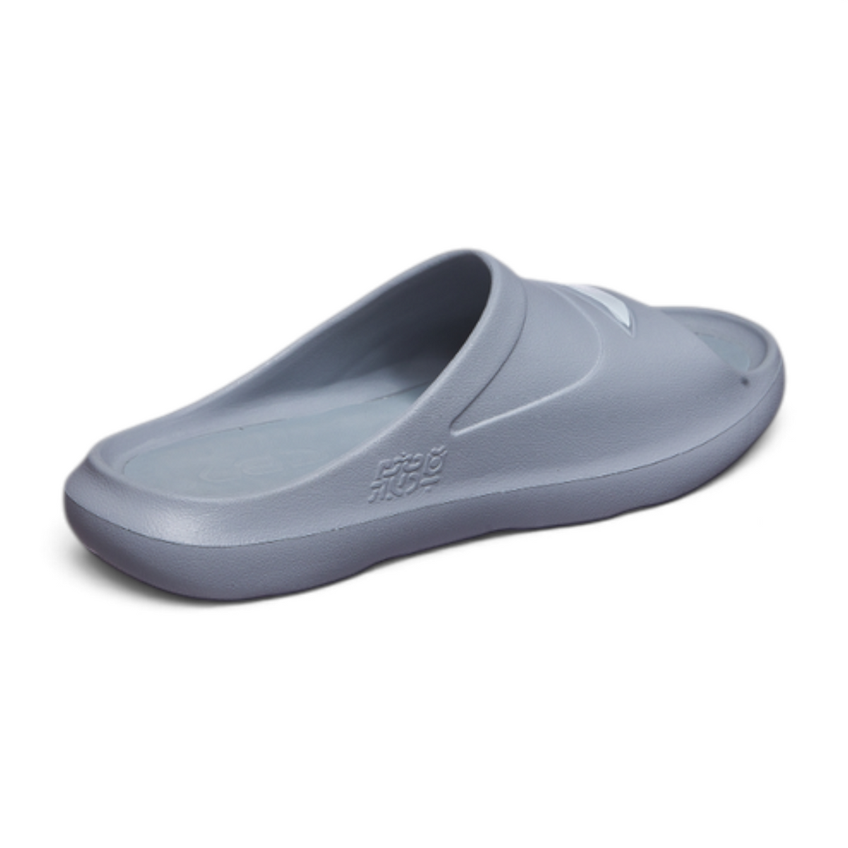 FRG Anta men's lifestyle slippers in fog grey, featuring a lightweight slip-on design for everyday comfort.